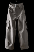 画像をギャラリービューアに読み込む, Feng Chen Wang TILTED WAISTBAND CARGO PANTS (GREY)