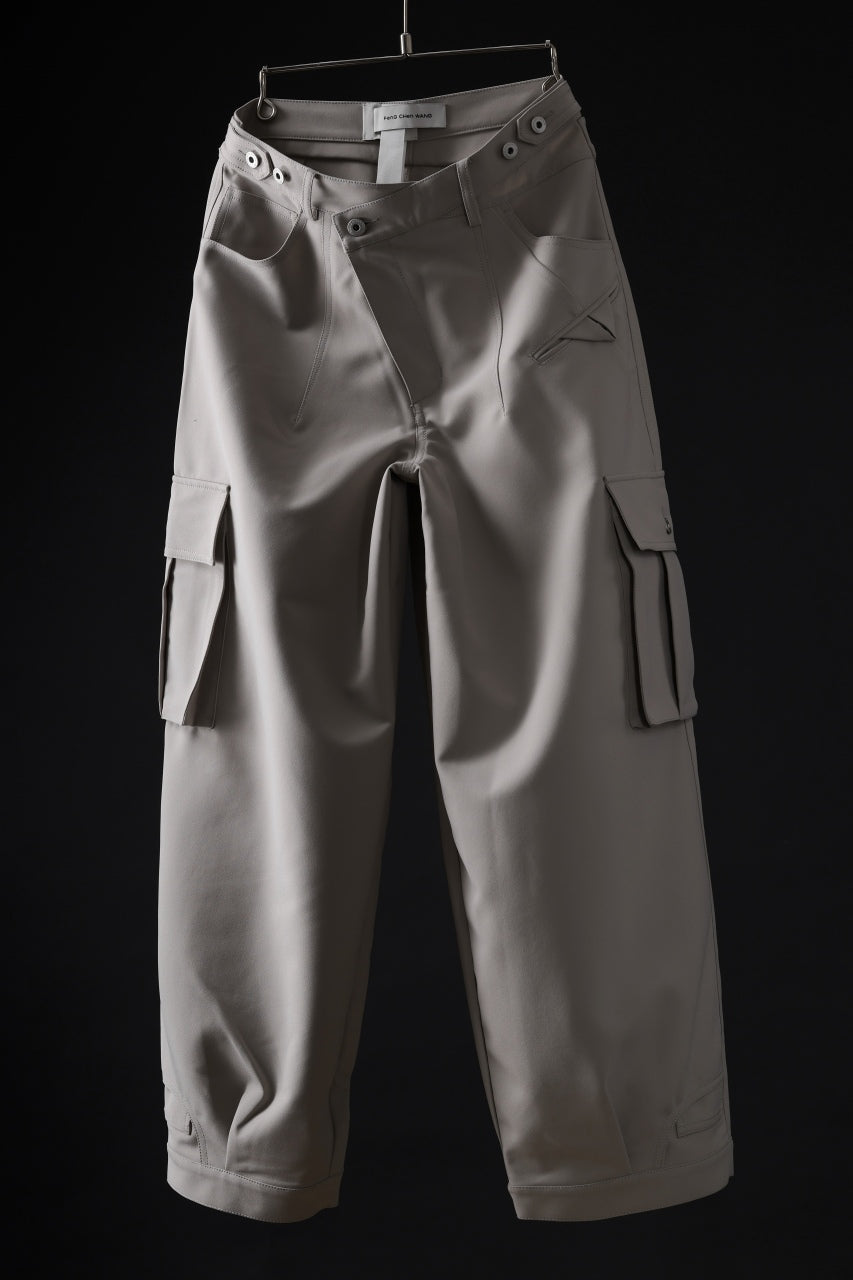 画像をギャラリービューアに読み込む, Feng Chen Wang TILTED WAISTBAND CARGO PANTS (GREY)