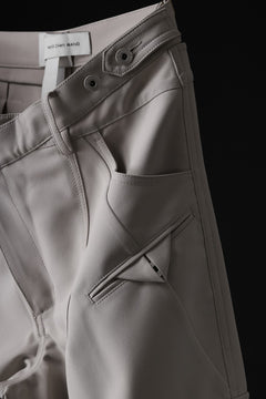 画像をギャラリービューアに読み込む, Feng Chen Wang TILTED WAISTBAND CARGO PANTS (GREY)