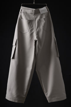 Feng Chen Wang TILTED WAISTBAND CARGO PANTS (GREY)の商品ページ