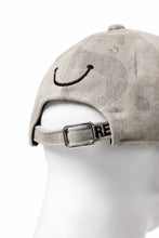 Load image into Gallery viewer, READYMADE CAP SMILE (WHITE #B)