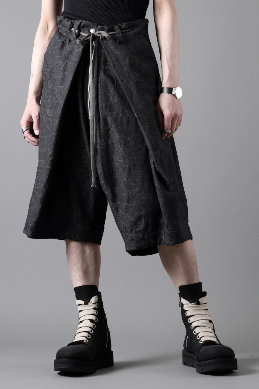 A.F ARTEFACT ZIP FOLDING TUCK SHORTS / PAISLEY JACQUARD (BLACK)