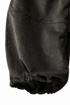 Load image into Gallery viewer, A.F ARTEFACT CARGO ZIP BAGGY PANTS / CORDUROY (KHAKI)