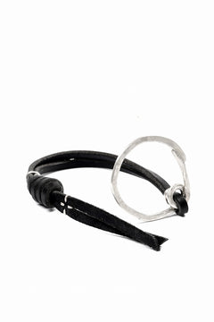 Load image into Gallery viewer, m.a+ silver / leather key holder / A-KH1 GR 3,0 (BLACK)