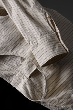 Load image into Gallery viewer, sus-sous sleeping shirts / F-0111 furuhashi / buff cloth (ECRU STRIPE)