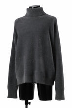 Load image into Gallery viewer, th products Mole Turtle Knit / feather mogol shaggy knit (gray)