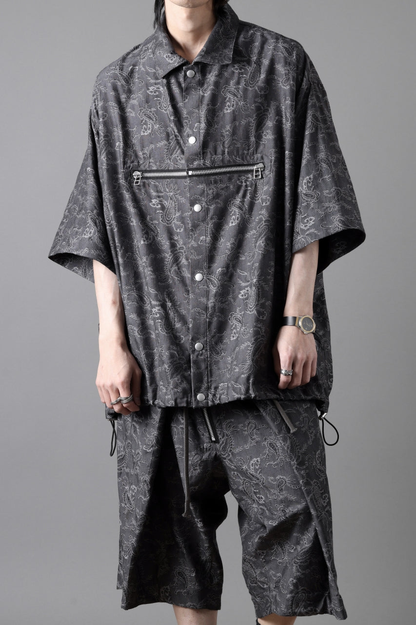 Load image into Gallery viewer, A.F ARTEFACT FRONT ZIP HALF SLEEVE SHIRT / PAISLEY PATTERN (D.GREY)