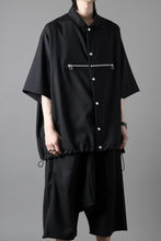 画像をギャラリービューアに読み込む, A.F ARTEFACT FRONT ZIP SQUEEZING SHIRT / TROPICAL WOOL (BLACK)