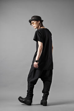 Load image into Gallery viewer, m.a+ 2 vertical pocket elastic waist sarrouel / PU521 LCST(BLACK STRIPE)