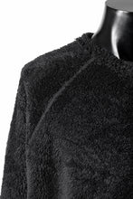 Load image into Gallery viewer, N/07 exclusive BOA FLEECE LOOSEY TOP (BLACK)