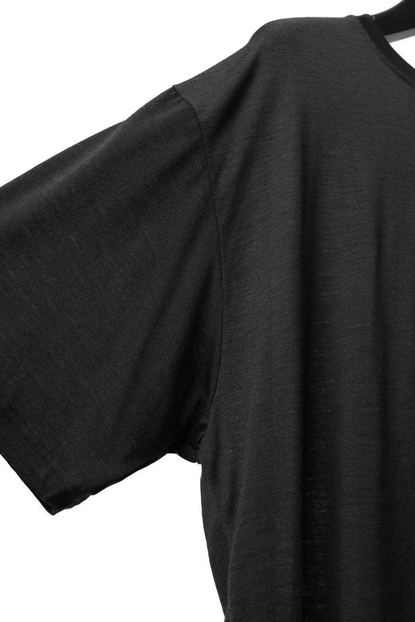 Load image into Gallery viewer, CAPERTICA OVERSIZED S/S TEE / SUPER 120s WASHABLE WOOL JERSEY (DARKNESS)