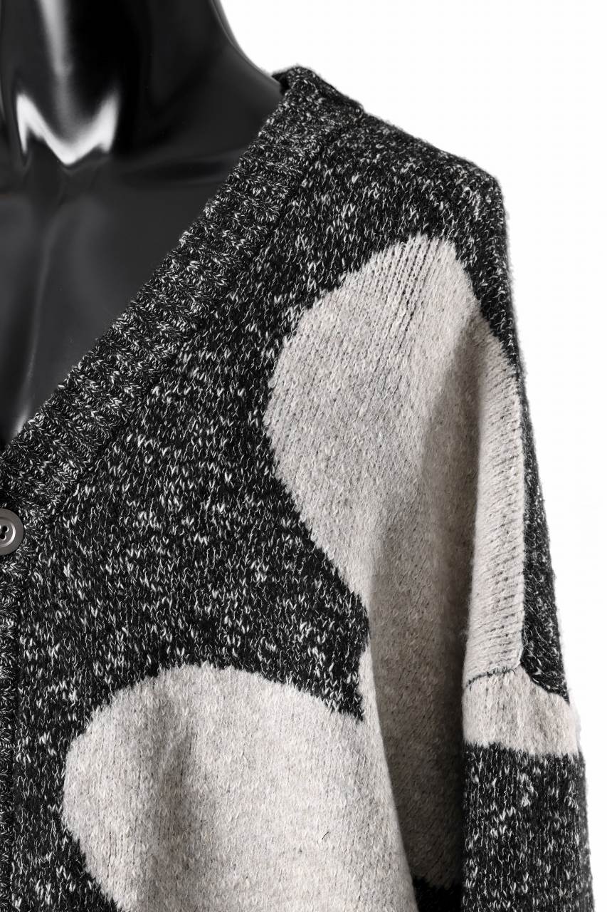 A.F ARTEFACT POLKA PATTERN BLEND KNIT CARDIGAN (GREY x BEIGE)