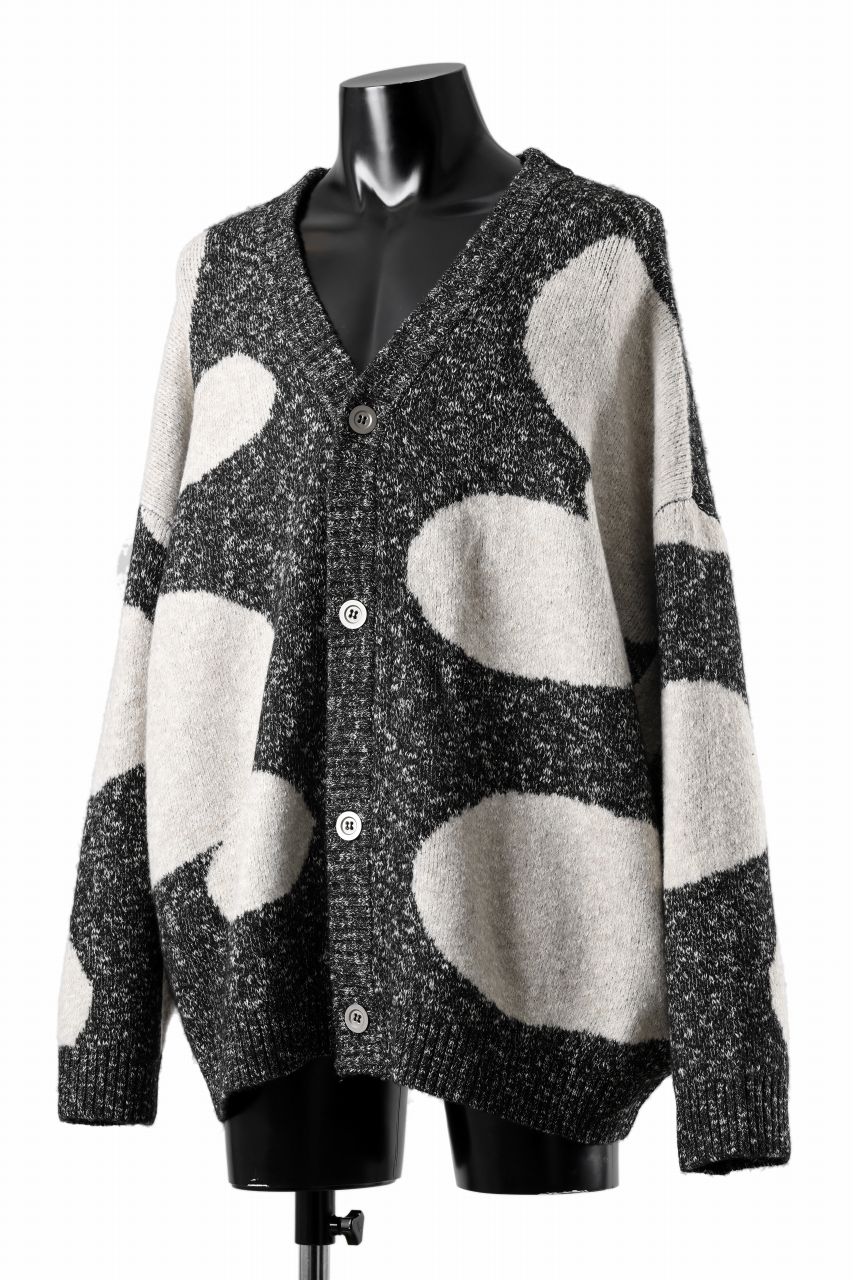 Load image into Gallery viewer, A.F ARTEFACT POLKA PATTERN BLEND KNIT CARDIGAN (GREY x BEIGE)