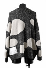 画像をギャラリービューアに読み込む, A.F ARTEFACT POLKA PATTERN BLEND KNIT CARDIGAN (GREY x BEIGE)