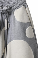 Load image into Gallery viewer, A.F ARTEFACT POLKA PATTERN SWEAT SAROUEL SHORTS (HEATHER GREY)
