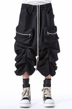 Load image into Gallery viewer, A.F ARTEFACT MONSTER TUCKE SHORTS / SOFT CHINO CLOTH (BLACK)
