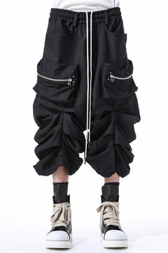 Load image into Gallery viewer, A.F ARTEFACT MONSTER TUCKE SHORTS / SOFT CHINO CLOTH (BLACK)
