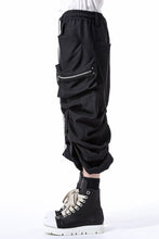 Load image into Gallery viewer, A.F ARTEFACT MONSTER TUCKE SHORTS / SOFT CHINO CLOTH (BLACK)