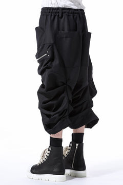 Load image into Gallery viewer, A.F ARTEFACT MONSTER TUCKE SHORTS / SOFT CHINO CLOTH (BLACK)