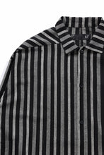 Load image into Gallery viewer, A.F ARTEFACT LOOSEY OVER SHIRT / HERRINGBONE LINEN STRIPE (BLACK×L.GREY)