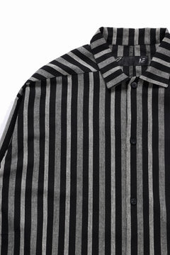 Load image into Gallery viewer, A.F ARTEFACT LOOSEY OVER SHIRT / HERRINGBONE LINEN STRIPE (BLACK×L.GREY)