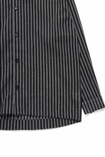 Load image into Gallery viewer, A.F ARTEFACT LOOSEY OVER SHIRT / LINEN STRIPE A (BLACK×L.GREY)
