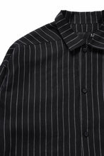 Load image into Gallery viewer, A.F ARTEFACT LOOSEY OVER SHIRT / LINEN STRIPE B (BLACK×L.GREY)