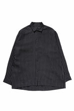 Load image into Gallery viewer, A.F ARTEFACT LOOSEY OVER SHIRT / LINEN STRIPE B (BLACK×L.GREY)