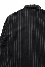 Load image into Gallery viewer, A.F ARTEFACT LOOSEY OVER SHIRT / LINEN STRIPE B (BLACK×L.GREY)