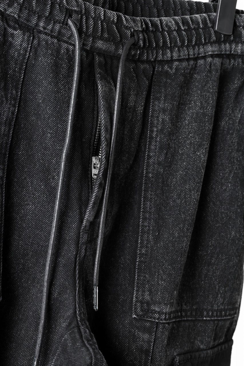 Load image into Gallery viewer, Juun.J Denim Cargo Jogger (BLACK)