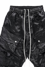 画像をギャラリービューアに読み込む, A.F ARTEFACT SATIN DROPCROTCH CARGO PANTS (BLACK)