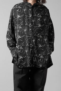 Load image into Gallery viewer, thom/krom RELAXED AOP SHIRT / SOFT VISCOSE (MARBLE PRINT)