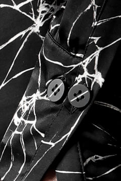 Load image into Gallery viewer, thom/krom RELAXED AOP SHIRT / SOFT VISCOSE (MARBLE PRINT)