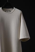 Load image into Gallery viewer, N/07 OVER SIZE TOP / RIBBED CARDBOARD KNIT JERSEY (WHITE)