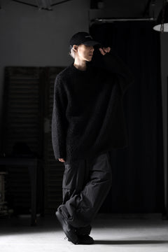 Load image into Gallery viewer, th products Inflated Oversized Crew / 1/4.5 kasuri loop knit (black)