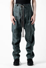 Load image into Gallery viewer, A.F ARTEFACT CARVED LONG PANTS / LINEN TWILL (GREEN)