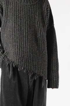 Load image into Gallery viewer, ISABEL BENENATO Wool Turtle-Neck Sweater width A Relaxed Fit and Asymmetrical Fringed Hem (GRAPHITE)