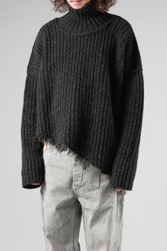 Load image into Gallery viewer, ISABEL BENENATO Wool Turtle-Neck Sweater width A Relaxed Fit and Asymmetrical Fringed Hem (GRAPHITE)