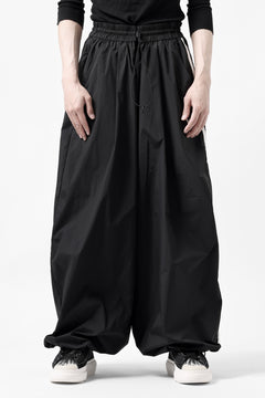 画像をギャラリービューアに読み込む, Y-3 Yohji Yamamoto THREE STRIPES SUPER WIDE PANTS / SILKY NYLON (BLACK)