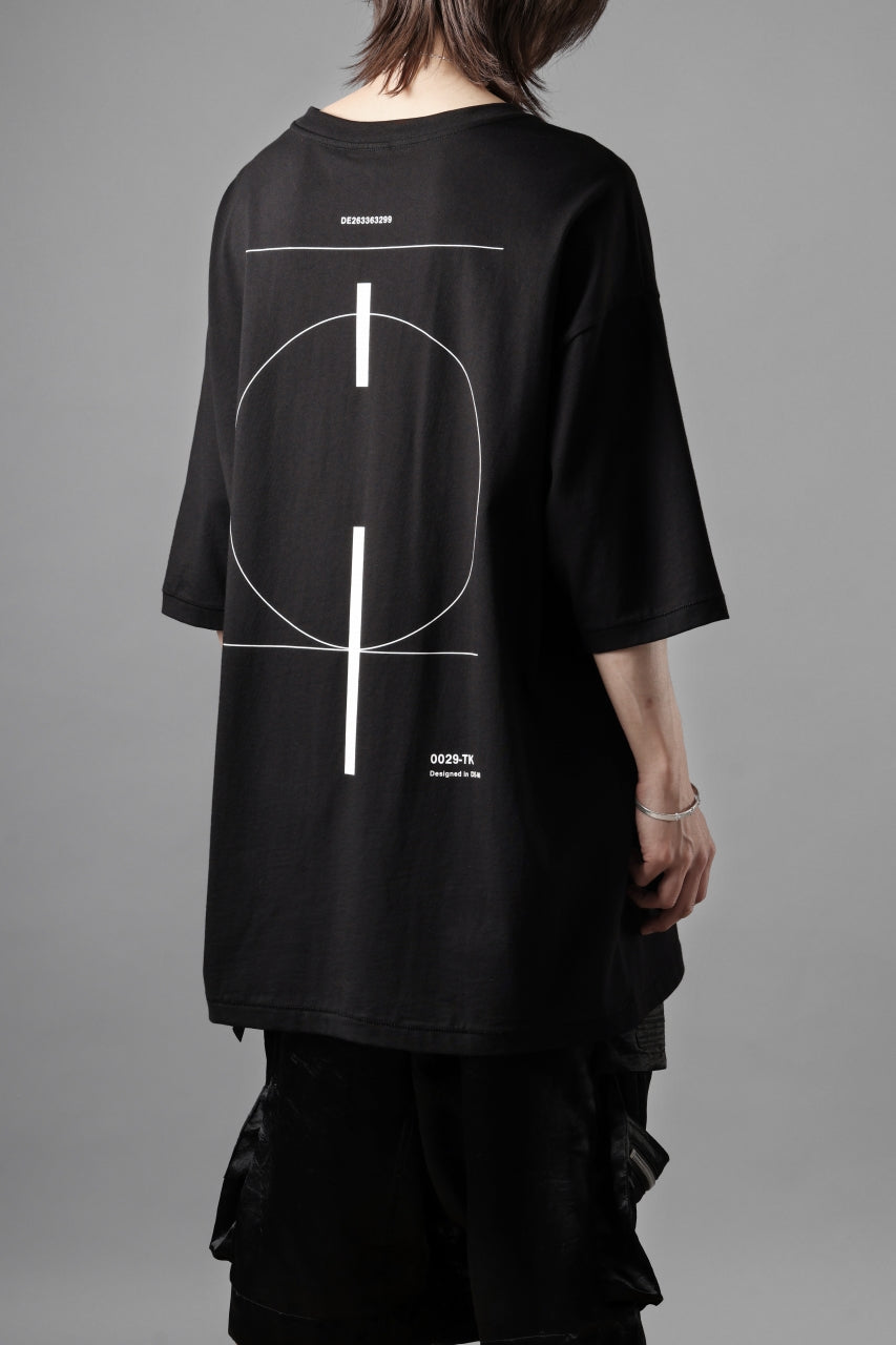 画像をギャラリービューアに読み込む, thom/krom LOOSE FIT BACK PRINT SHORT SLEEVE TEE / LIGHT JERSEY (BLACK)