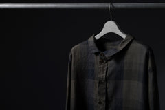 画像をギャラリービューアに読み込む, Aleksandr Manamis Asymmetry Shirt / Organic Linen (CHECKED)