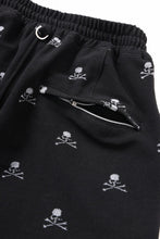 画像をギャラリービューアに読み込む, mastermind JAPAN SKULL MONOGRAM PILE SHORTS / REGULAR FIT (BLACK)