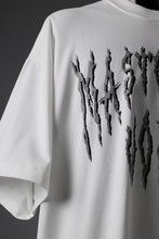 画像をギャラリービューアに読み込む, MASTERMIND WORLD DEATH METAL TEE / OVERSIZED (WHITE)