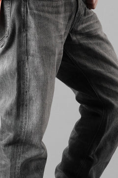 Load image into Gallery viewer, FULLCOUNT "Dartford" 1101BKSSHW Straight Jeans / 11.5oz Zimbabwe Selvedge Denim (BLACK / VINTAGE FADED)