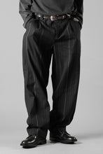 画像をギャラリービューアに読み込む, Hannibal. Wide Pleated Trousers / Homer 222. (BLACK CHALK STRIPED)