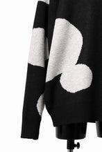 Load image into Gallery viewer, A.F ARTEFACT POLKA PATTERN KNIT TOPS (BLACK x BEIGE)