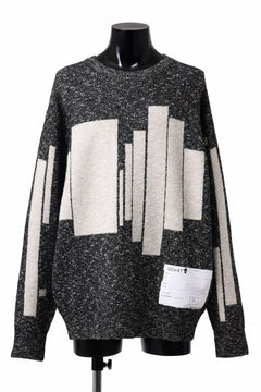 Load image into Gallery viewer, A.F ARTEFACT GEO PATTERN KNIT TOPS (GREY x BEIGE)
