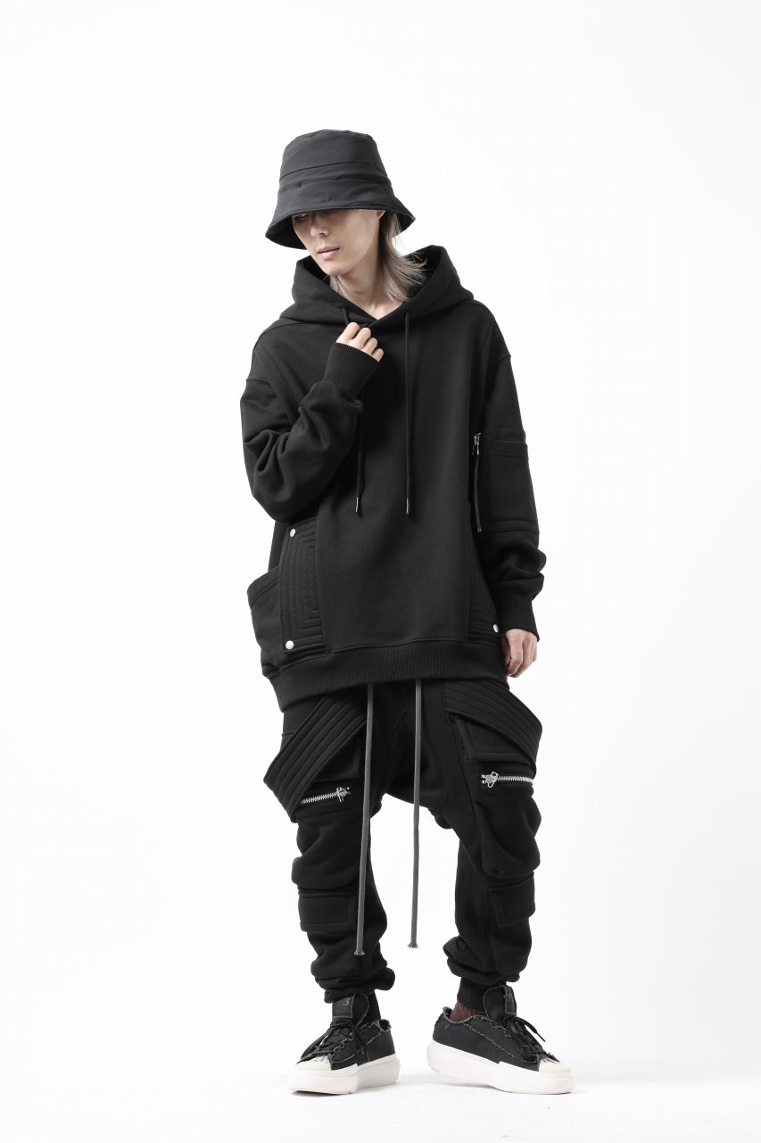 A.F ARTEFACT FLAP-DETAIL SWEAT HOODIE (BLACK)