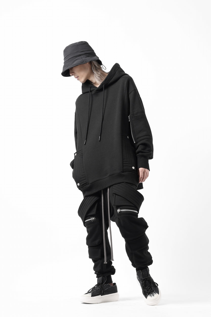 A.F ARTEFACT FLAP-DETAIL SWEAT HOODIE (BLACK)