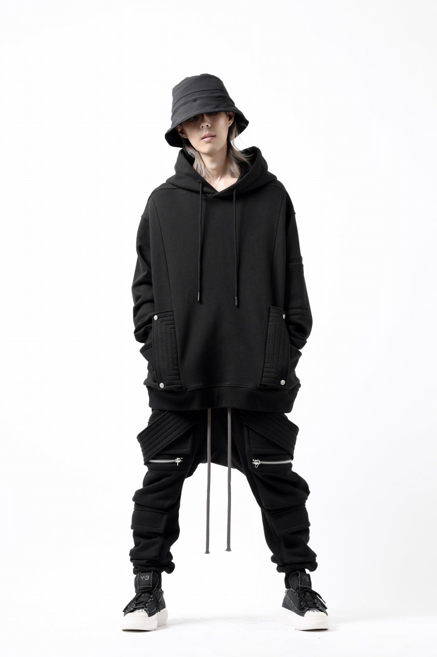 A.F ARTEFACT FLAP-DETAIL SWEAT HOODIE (BLACK)